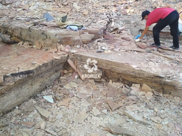 Карьер по добыче желтого златолита