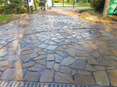 Серо-зеленый дорожка 5