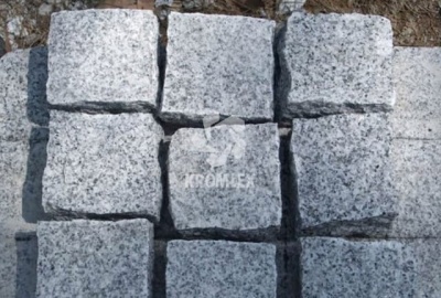 Гранитная брусчатка колотая Куру грей КШК (камень штучный колотый)