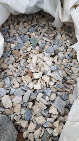 Крошка мраморная медовая галтованная